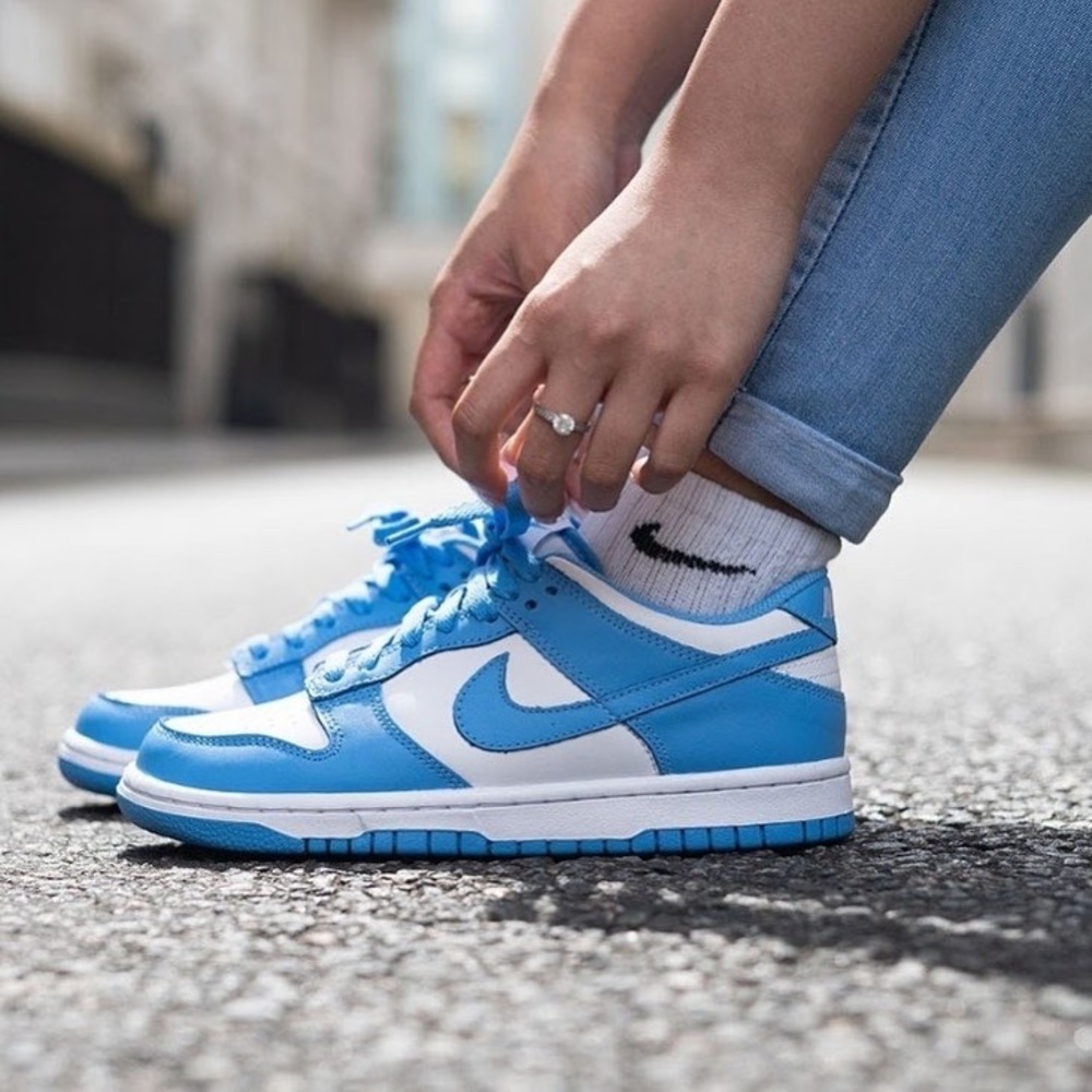 NEW Nike Dunk Low University Blue UNC 7Y/8.5 women - Picture 16 of 17
